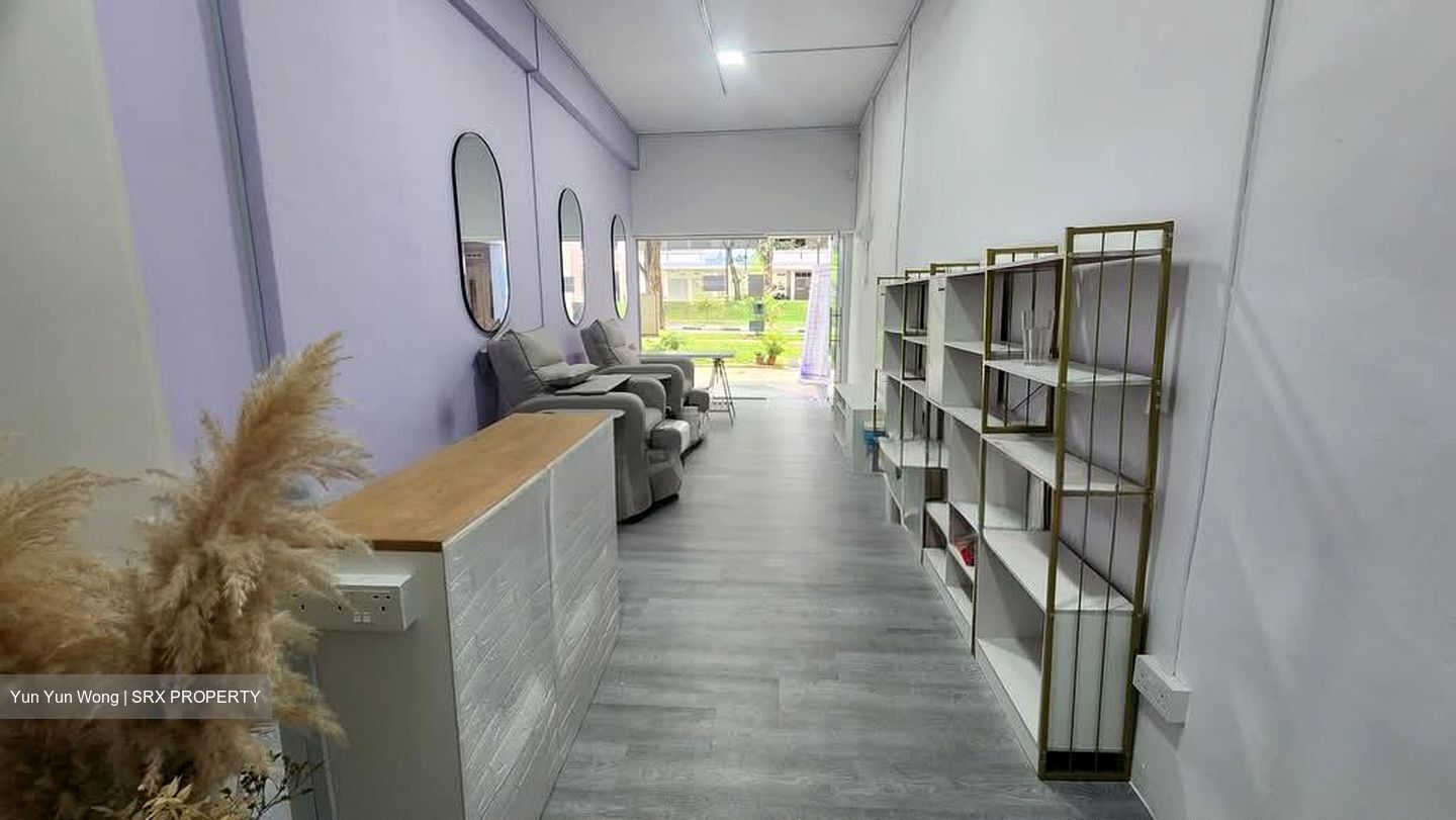 Ang Mo Kio Avenue 4 (D20), Shop House #579082711